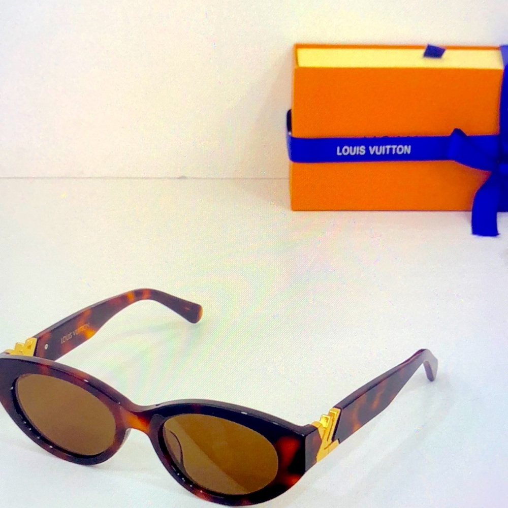 Louis Vuitton Tortoise Shell Sunglasses